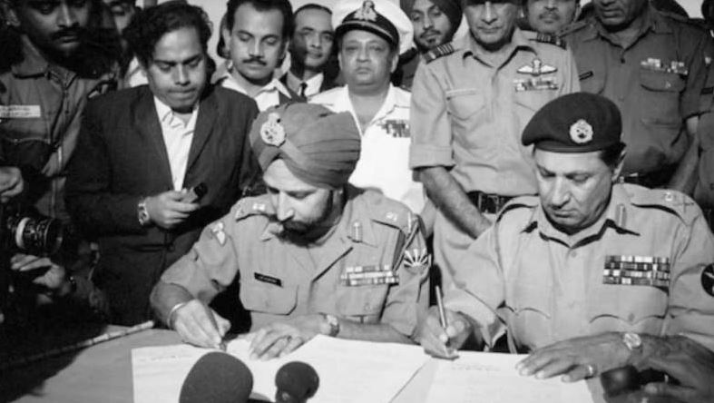 अजरबैजान के विजय दिवस परेड में शामिल हुई पाकिस्तानी सेना अजरबैजान के विजय दिवस परेड में शामिल हुई पाकिस्तानी सेना