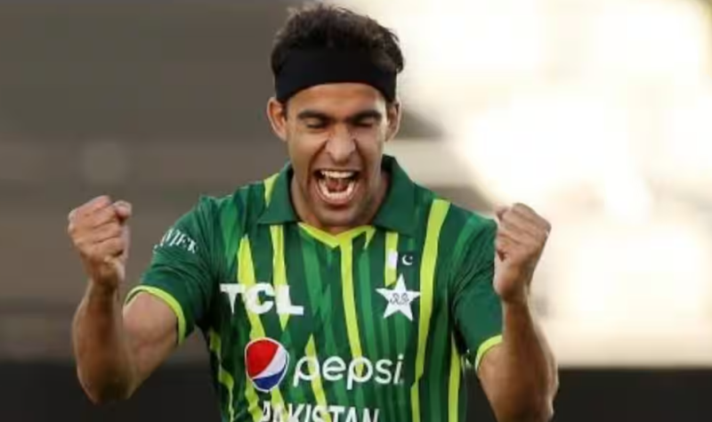 सिक्सर्स का तांडव! अब्बास अफरीदी ने 6 गेंदों पर 6 छक्के मारे, पाकिस्तान ने जीता मैच सिक्सर्स का तांडव! अब्बास अफरीदी ने 6 गेंदों पर 6 छक्के मारे, पाकिस्तान ने जीता मैच