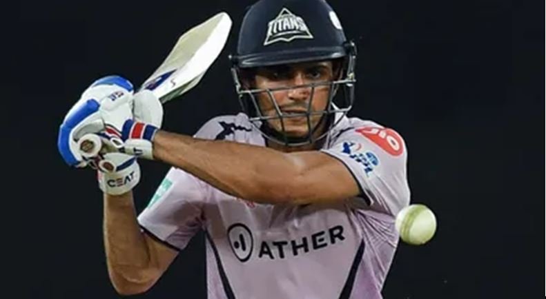 मैच के दौरान मैदान से बाहर हुए शुभमन गिल, इस वजह से छोड़ी बल्लेबाजी मैच के दौरान मैदान से बाहर हुए शुभमन गिल, इस वजह से छोड़ी बल्लेबाजी