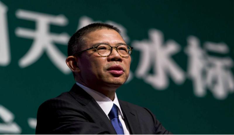 पानी बेचकर अरबपति बने चीन के शानशान, कपड़े से जापान के यानाई