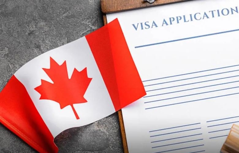 कनाडा ने कसे वीजा नियम, विदेशी छात्रों और पर्यटकों पर बढ़ेगी सख्ती