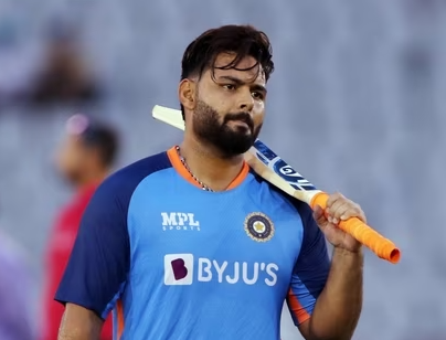 पंत का स्टाइल स्टेटमेंट और रिकॉर्ड तोड़ प्रदर्शन, वीरू का रिकॉर्ड हुआ पीछे पंत का स्टाइल स्टेटमेंट और रिकॉर्ड तोड़ प्रदर्शन, वीरू का रिकॉर्ड हुआ पीछे